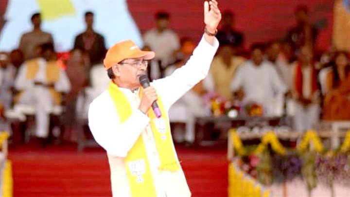 आओ मेरी बहनों, नया जमाना बनाये, जहाँ मेरी बहन-बेटी और उनका परिवार सुखी हो : मुख्यमंत्री श्री चौहान